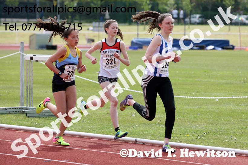 Girls under-15s and womens under-17s 3000 metres, North Eastern Track and Fields Champs., Middlesbrough. Photo: David T. Hewitson/Sports for All Pics